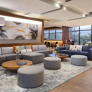 Hotel Fairfield By Marriott Embajada, Bogotá